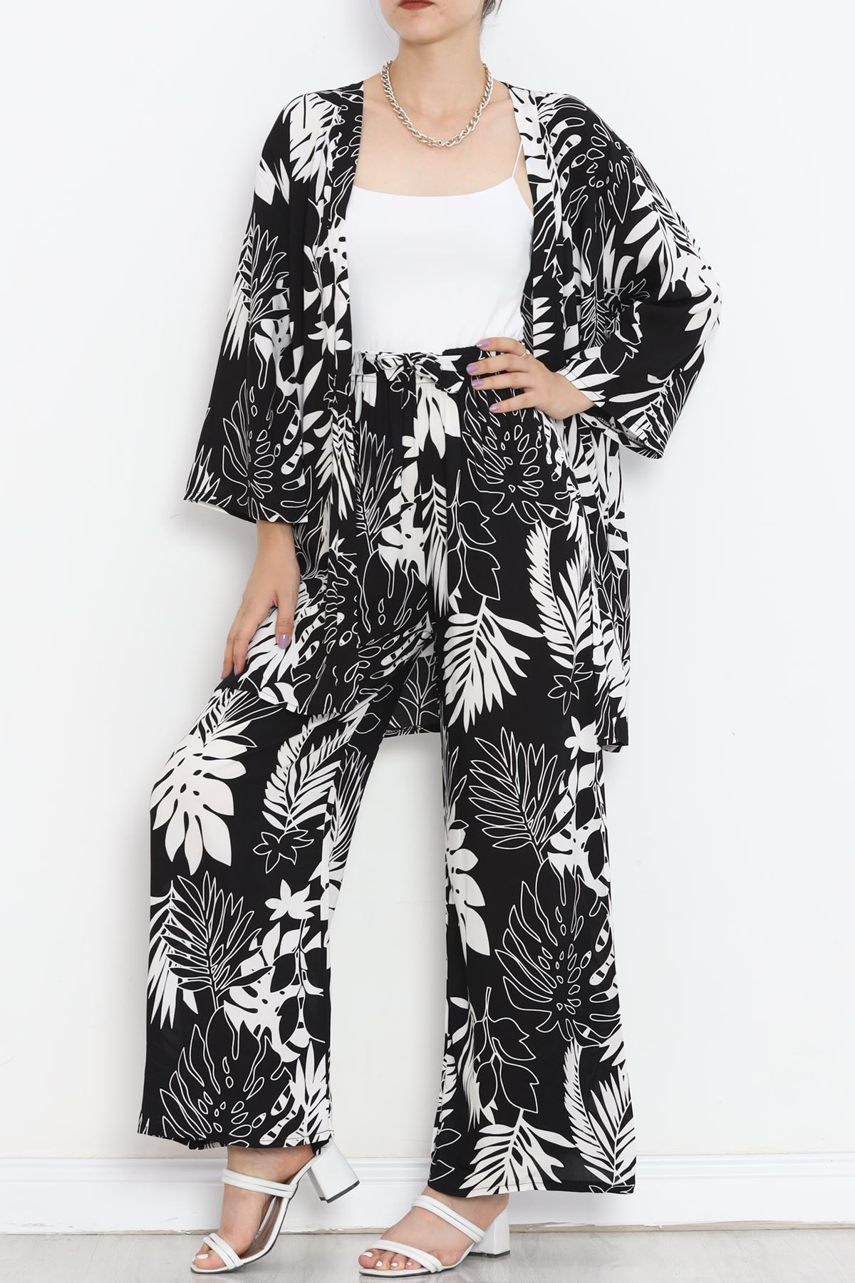 Kimono%20Takım%20Siyahekru%20-%2010553.1095.-Siyah-ekru