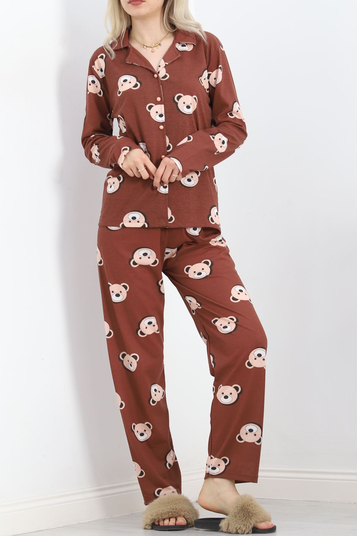 Önü%20Düğmeli%20Pijama%20Takımı%20Açıklacivert%20-%20150.1287.-Kahve