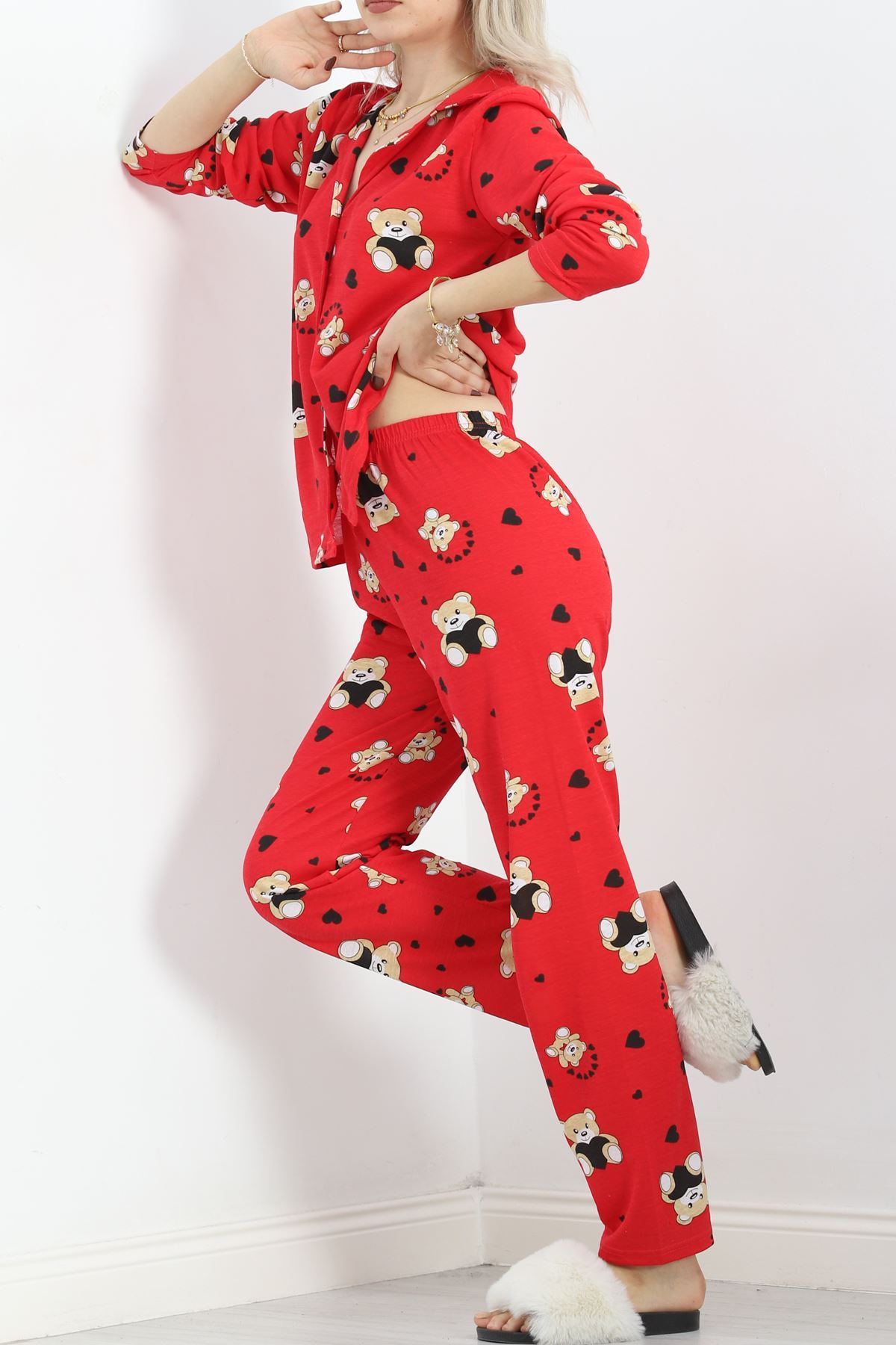 Önü%20Düğmeli%20Pijama%20Takımı%20Açıklacivert%20-%20150.1287.-Kırmızı-siyah