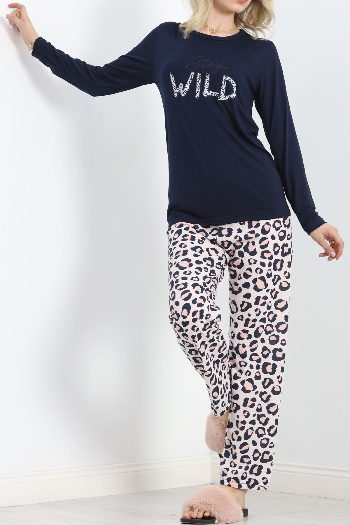 Baskılı%20Rotasyon%20Pijama%20Takımı%20Siyahleopar%20-%20151.1287.-Siyah-leopar