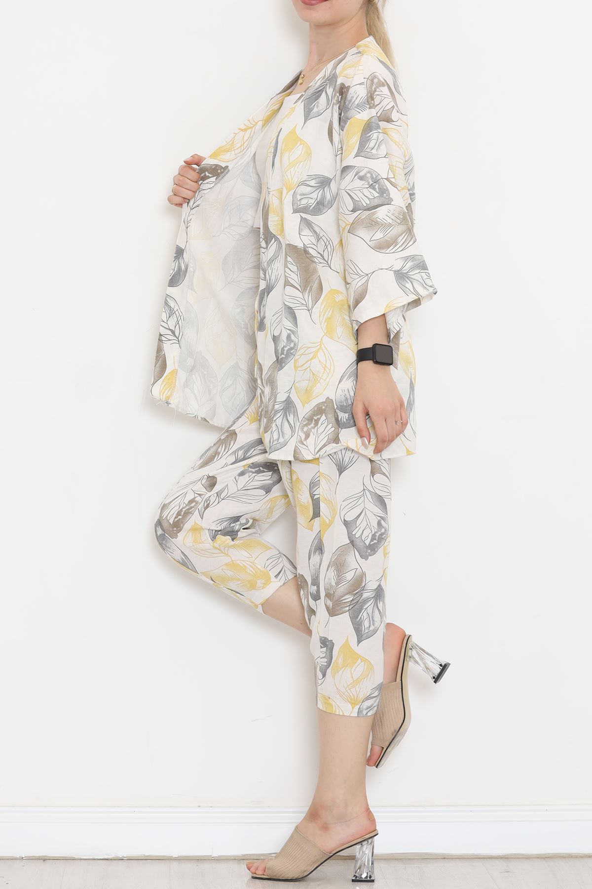 Kimono%20Takım%20Beyazfuşya%20-%20152342.701.-Beyaz-sarı