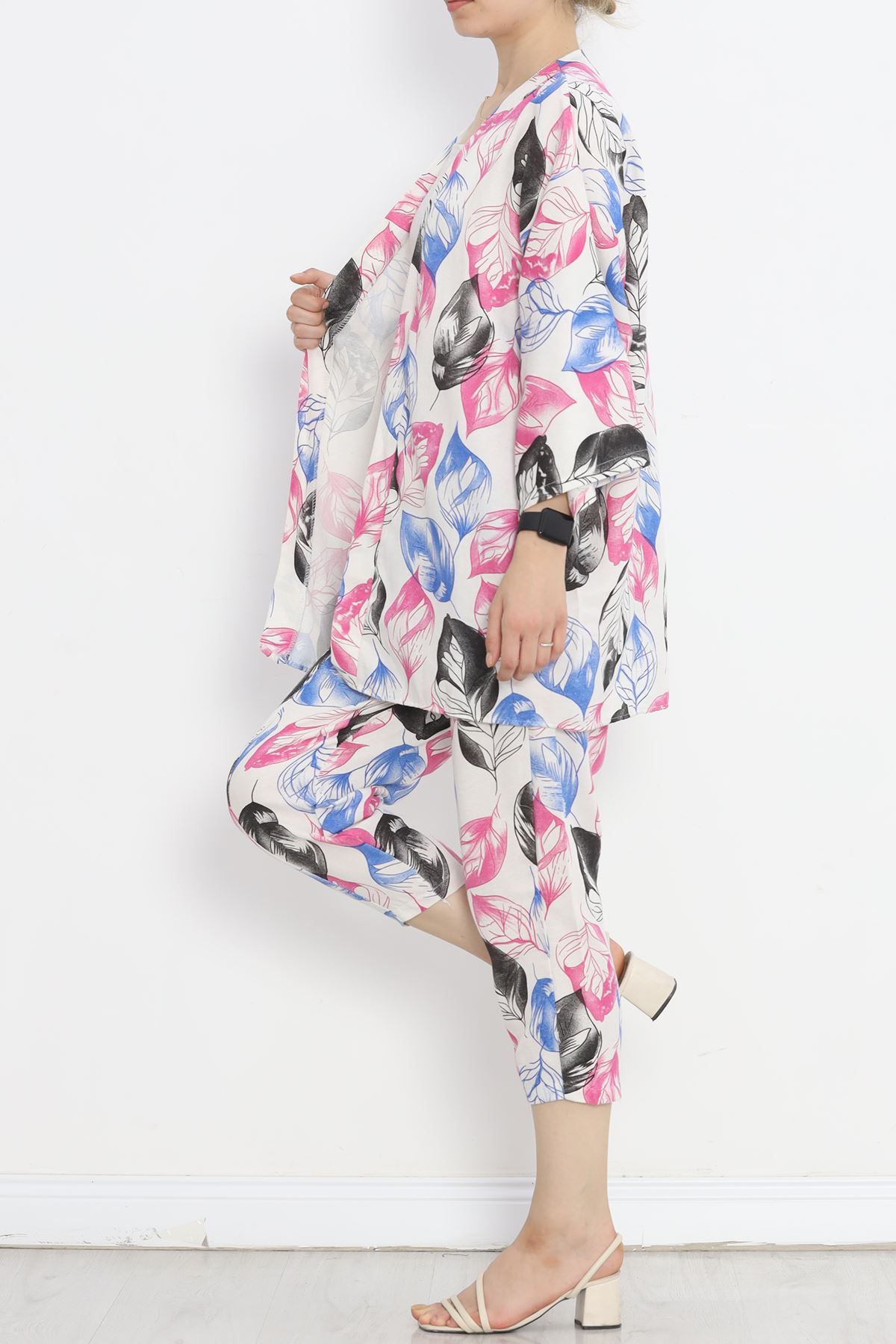 Kimono%20Takım%20Beyazfuşya%20-%20152342.701.-Pembe-mavi