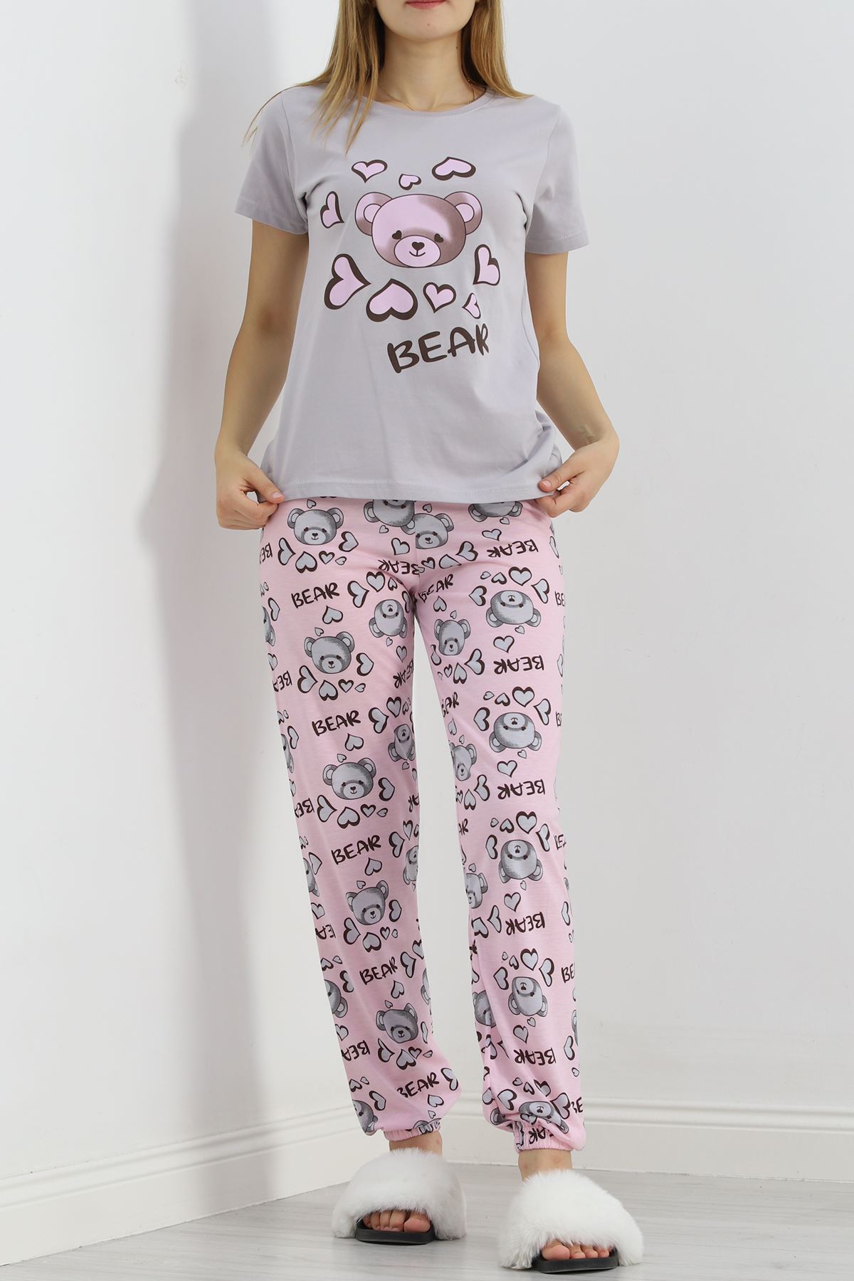 Desenli%20Pijama%20Takımı%20Sarı%20-%2018964.1567.-Gri-lila