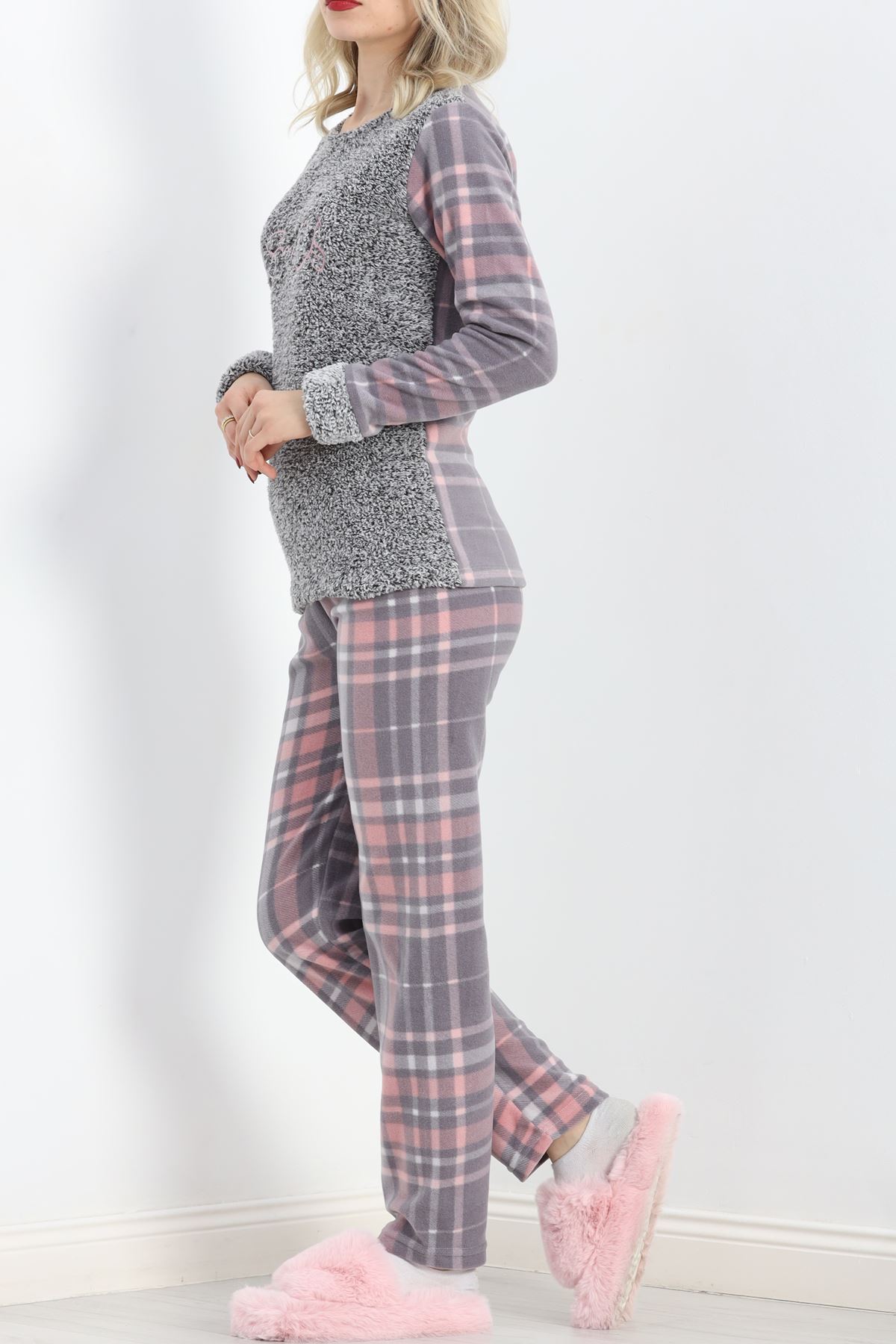 Peluş%20Polar%20Pijama%20Takımı%20Grikareli%20-%2019178.1050.-Gri