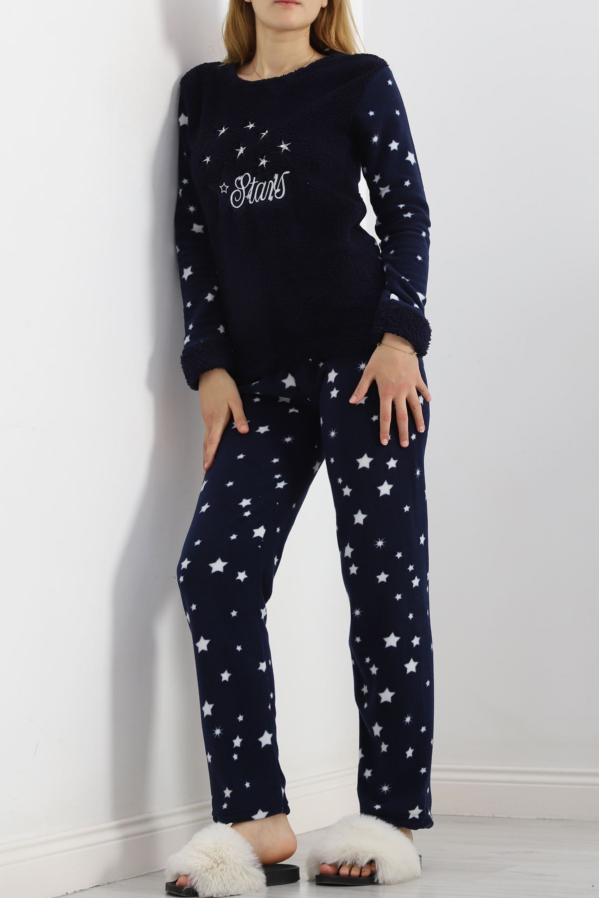 Peluş%20Polar%20Pijama%20Takımı%20Laciyıldız%20-%2019178.1050.-Laci-lacivert