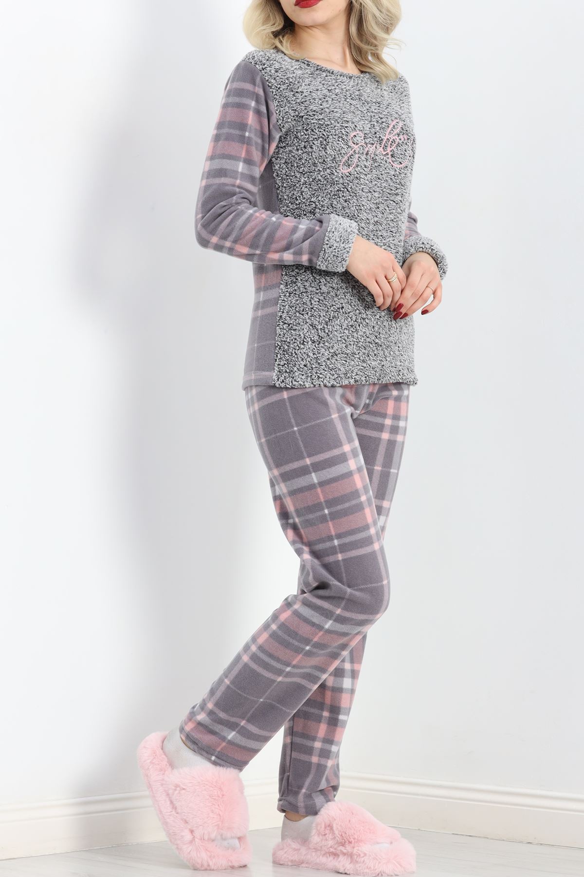 Peluş%20Polar%20Pijama%20Takımı%20Grikareli%20-%2019178.1050.-Gri