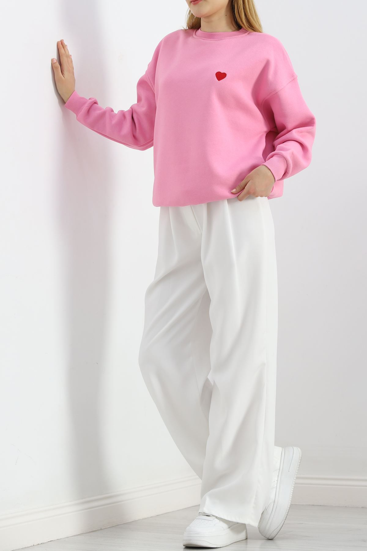 Kalp%20Nakışlı%20Şardonlu%20Oversize%20Sweat%20Pembe%20-%2021621.200.-Pembe