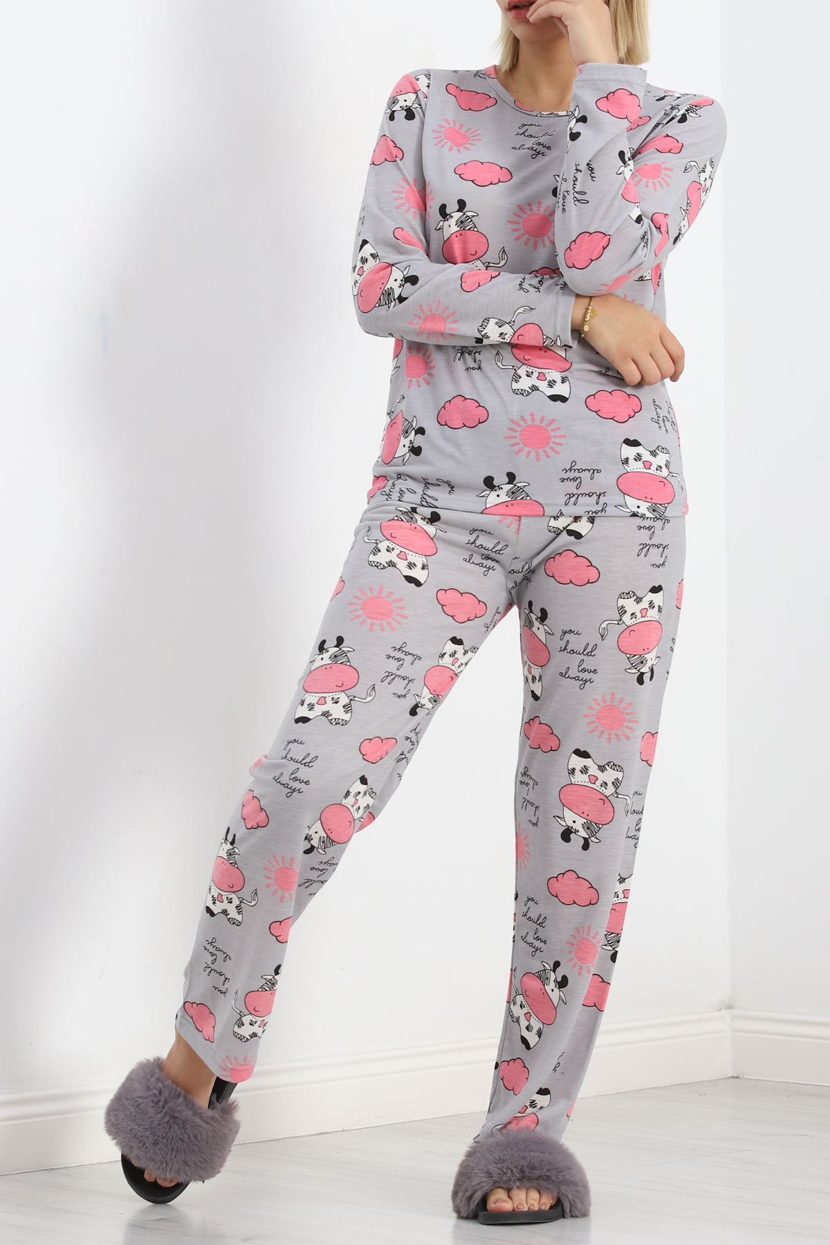 Alt%20Üst%20Aynı%20Rotasyon%20Pijama%20Takımı%20Pembeyıldız%20-%20788.1287.-Gri-pembe